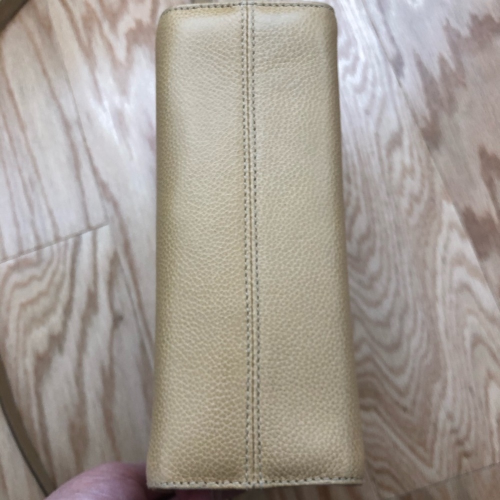 Salvatore Ferragamo Gancini Vintage Leather Bag - Picture 4 of 8